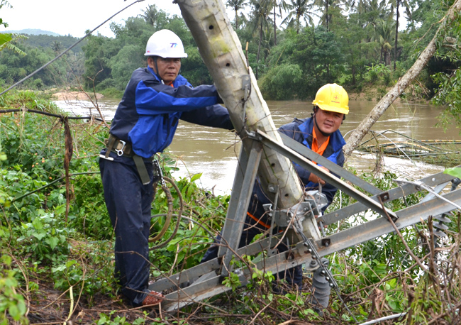 Lưới điện 6 tỉnh bị ảnh hưởng mưa lũ đã được khôi phục hoàn toàn